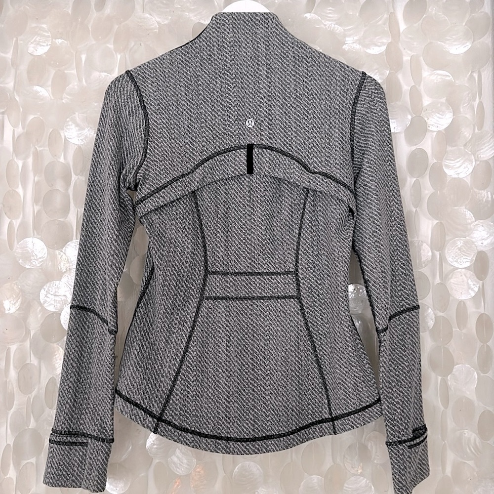LULULEMON Define Hip-Length Jacket Women’s size 6 🩶🖤 Gray White Black - Picture 3 of 14